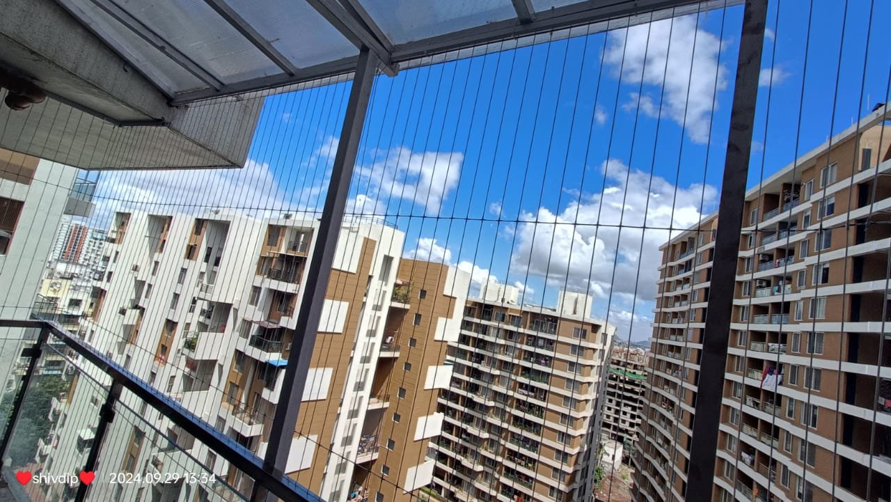 Children safety net on balcony